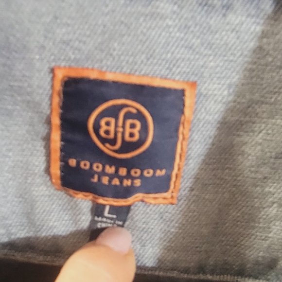 NWOT Embroidered Bohemian Decorated Fringe Denim Jean Jacket - Picture 5 of 6